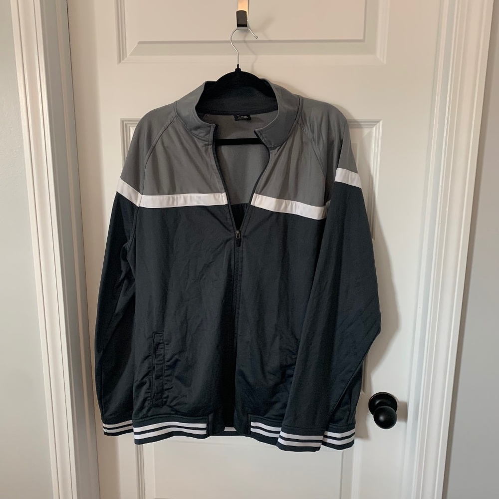 Athletic Works Gray Black and White Jacket with Zipper Size XL (46-48)